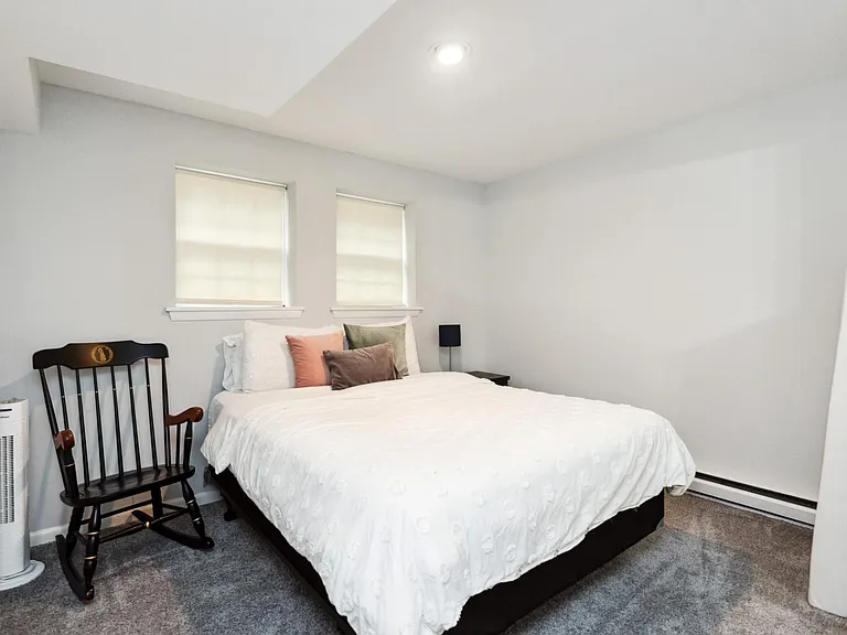 937 Marine Dr — Photo 22