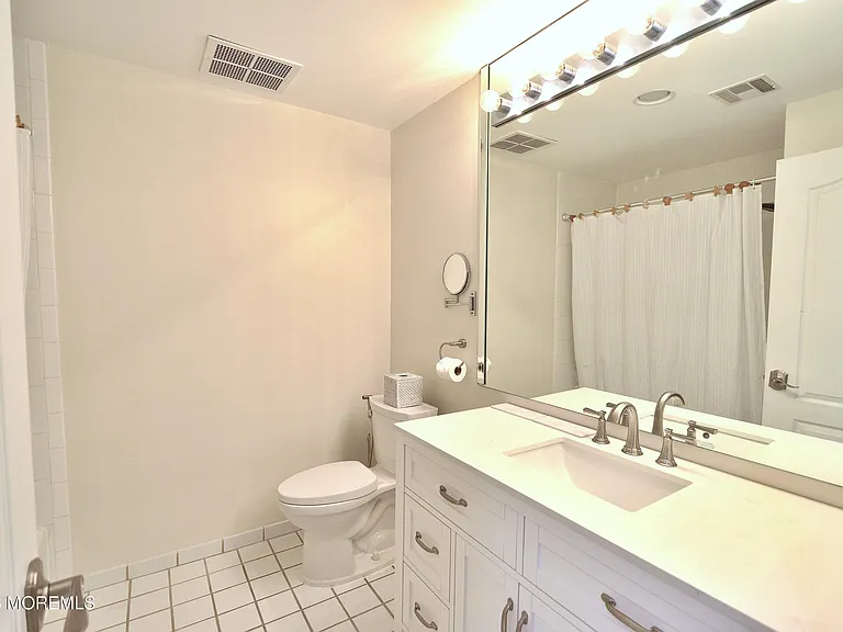 525 Ocean Blvd #106 — Photo 19