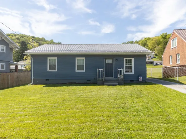 467 Victory Ave, Grafton, WV 26354