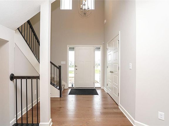 5th image of 1825 NE Griffin Dr