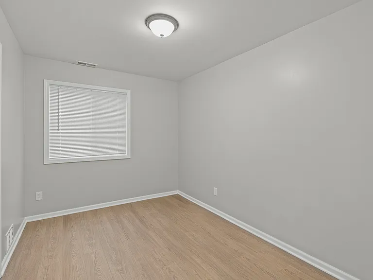 816 Asylum St #1 — Photo 10