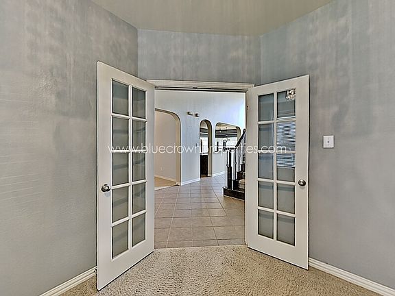 5th image of 1917 Lawnview Dr