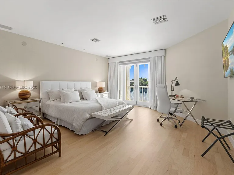 21103 NE 38th Ave — Photo 30