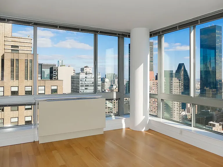 150 E 44th St #34C — Photo 1