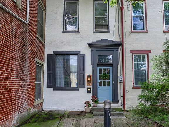 2nd image of 204 E Main St