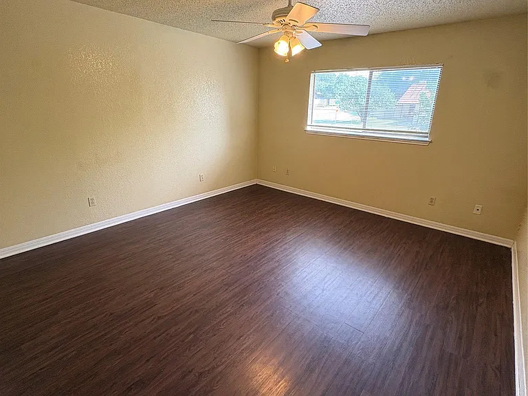 2309 Pena Cv — Photo 15