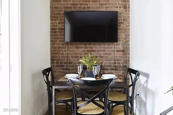 Rented by Citi Habitats | media 18