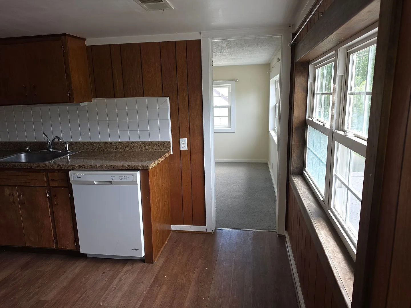 304 N Main-Berrien — Photo 4