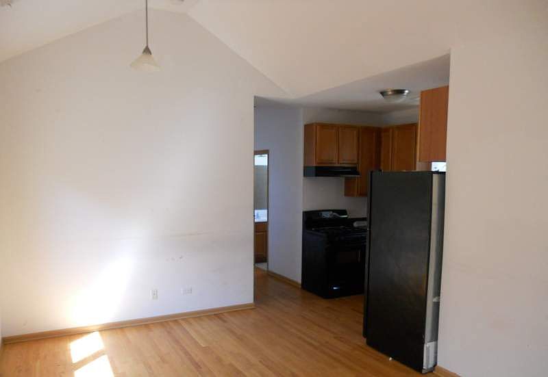 2nd image of 720 W 50th St #1