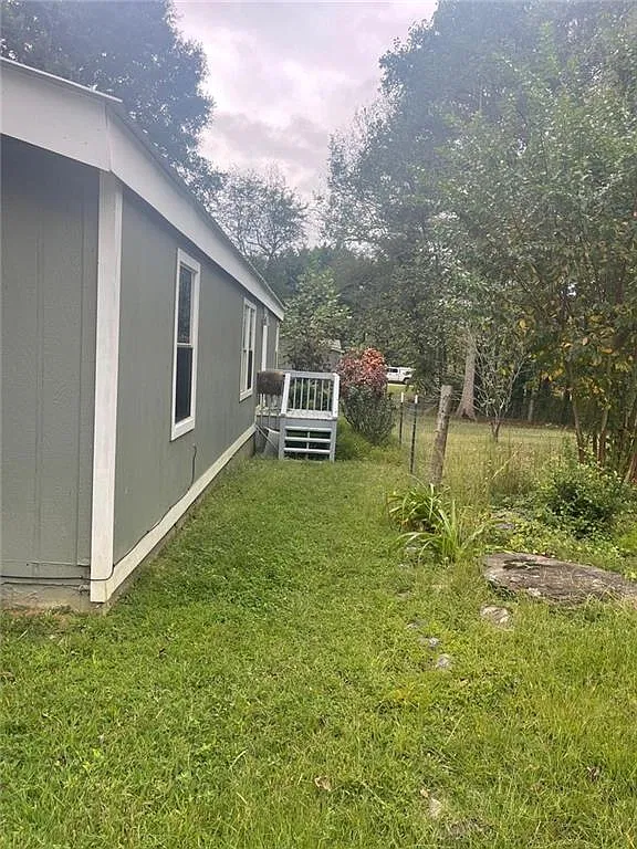 3 bed, 2.0 bath, 1200 sqft, $2,000 — Photo 2