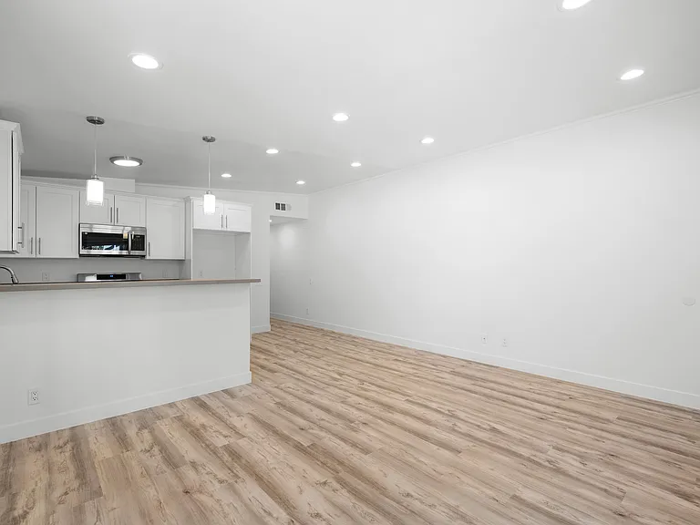 309 Sinclair Ave #309 — Photo 7