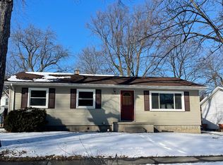 1407 Dunbar St, Essexville, MI