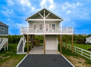 1040 Johnson Rd, Gilchrist, TX 77617