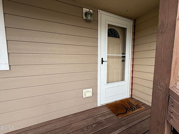 3rd image of 3602 10th Ave NE