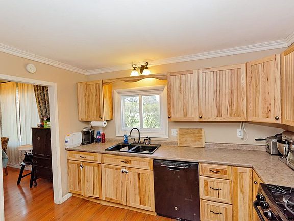 5th image of 112 Hazlett Ln