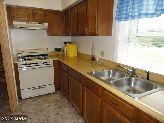 4th image of 20397 Miller Dr