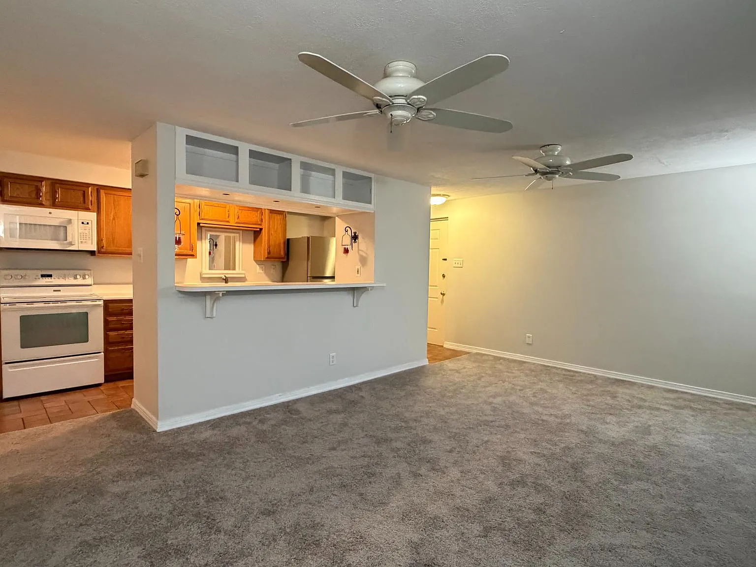 2 bed, 1.0 bath, 911 sqft, $2,000 — Photo 4