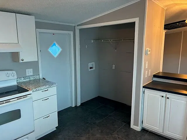 2 bed, 1008 sqft, $1,300 — Photo 1
