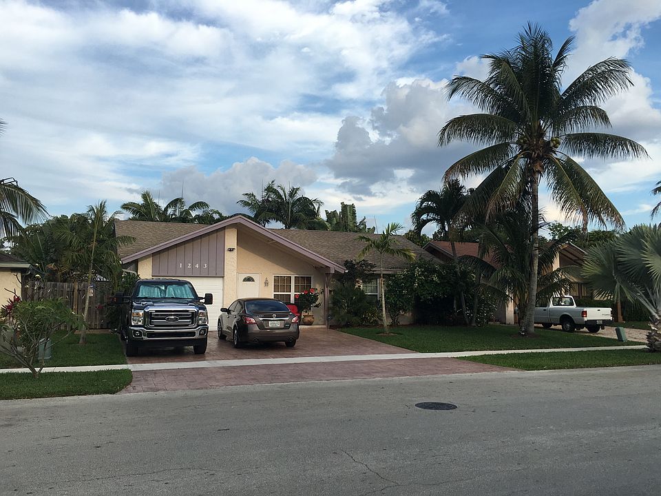 2nd image of 1243 SW 74th Ave