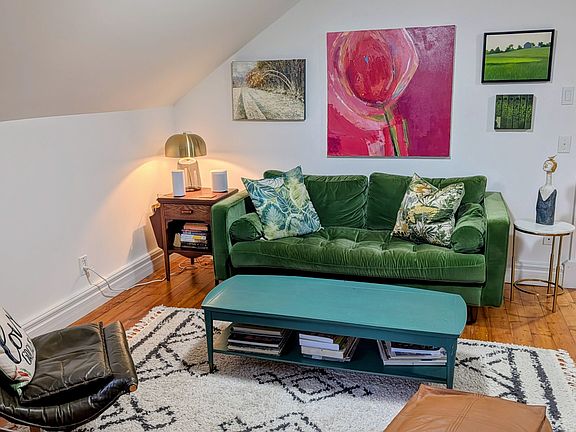 4th image of 46 Queen St