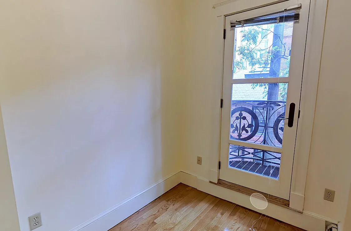 1 bed, 9999 sqft, $3,650 — Photo 4