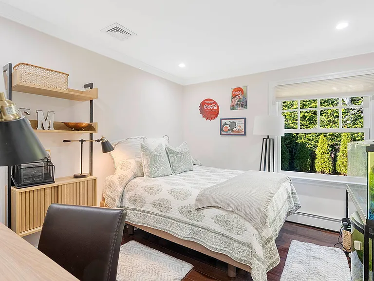 Meadowgrass Ln — Photo 17