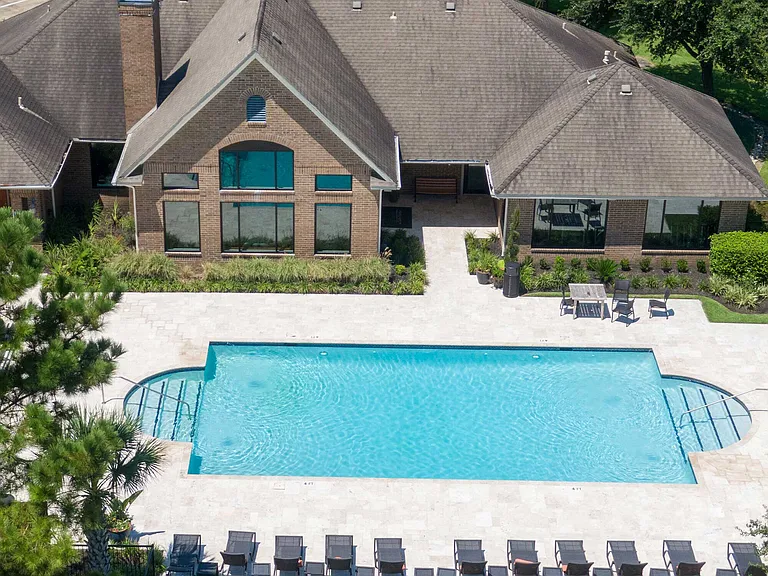 Crescent at Country Club — Photo 21
