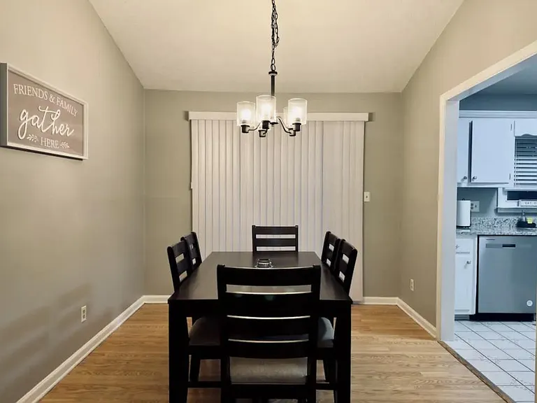 979 Falconcrest Dr — Photo 5