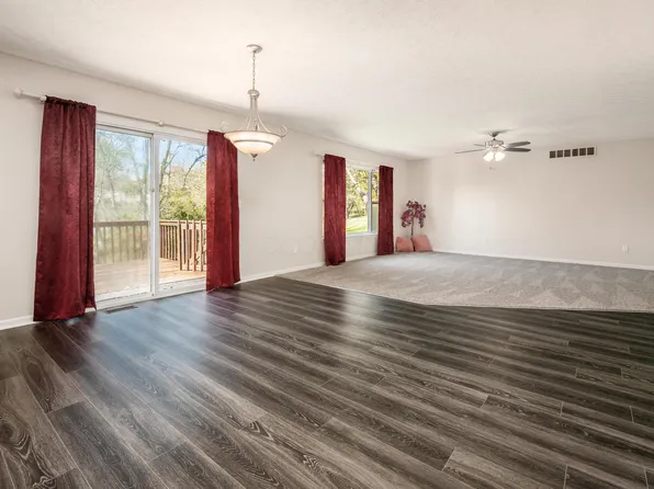 228 Jones Ave SW, Pataskala, OH 43062