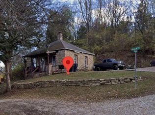 900 Randolph St, Weeping Water, NE 68463