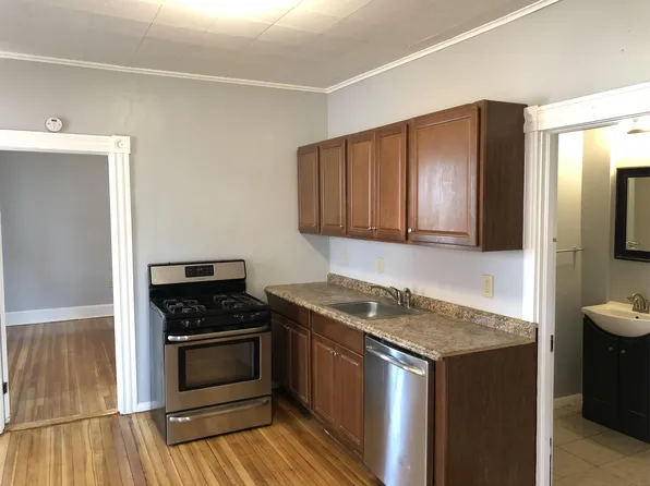 92 Gold St APT 2N, New Britain, CT 06053