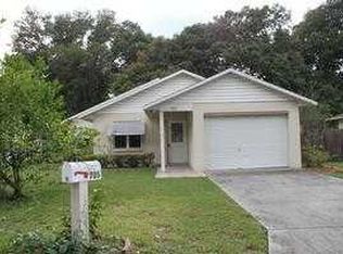 705 Brown St, Plant City, FL 33563