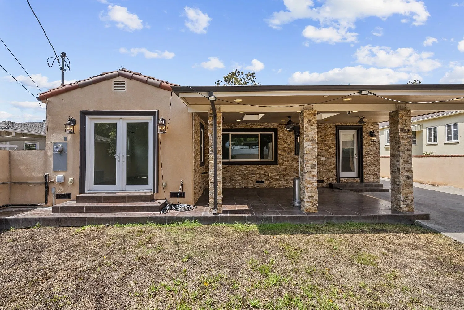 3 bed, 1555 sqft, $6,000 — Photo 3