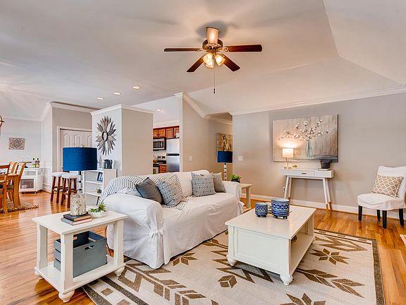 5th image of 135 Carters Glen Pl