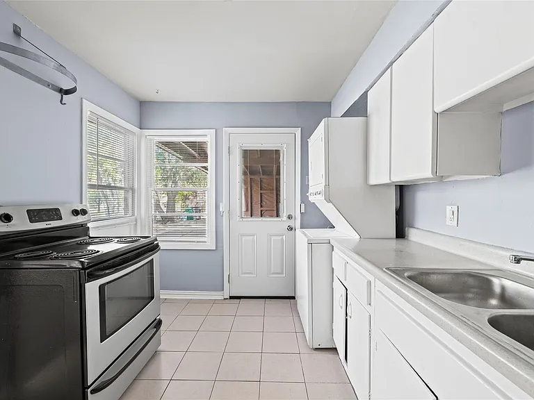 3930 Law St #2 — Photo 7