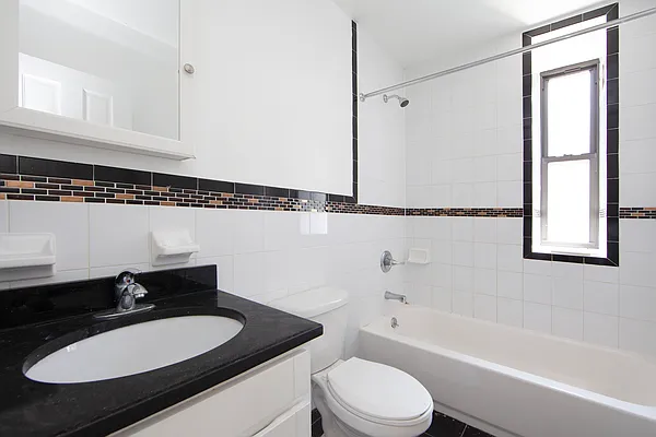 Rented by R New York | media 6