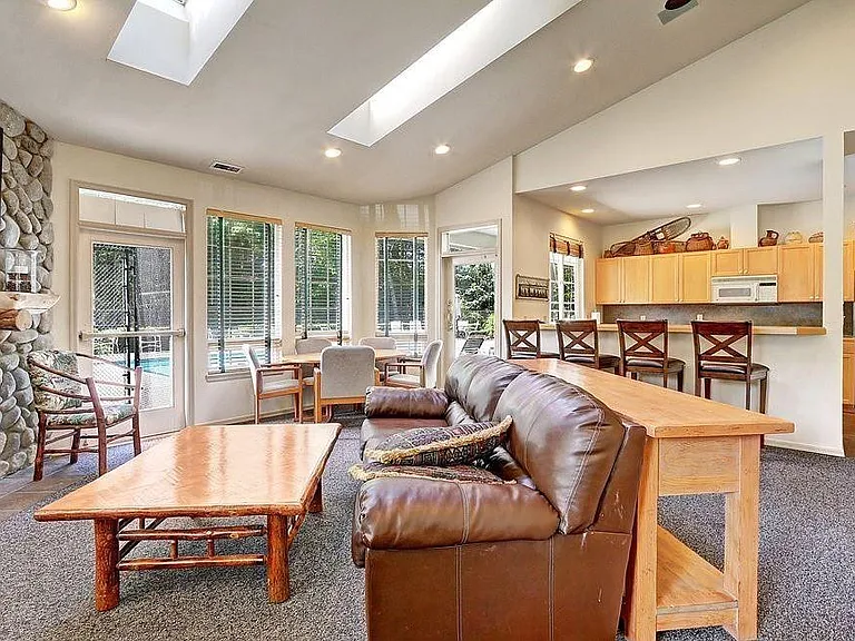 25235 SE Klahanie Blvd — Photo 12