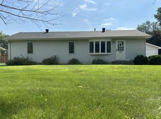 7172 Lakeview Dr, Lino Lakes, MN 55014