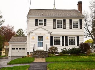 28 Ashmore Rd, Worcester, MA 01602