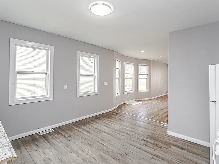 315 Eastern Ave — Photo 17