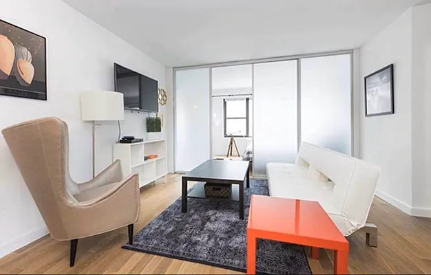 Rented by Olympia House Delaware LP | media 25