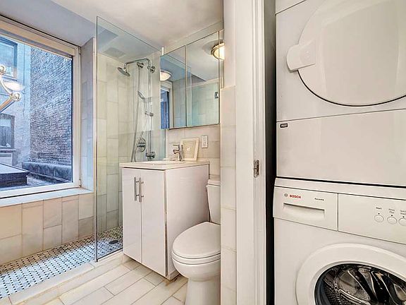 5th image of 143 Ludlow St APT 4C
