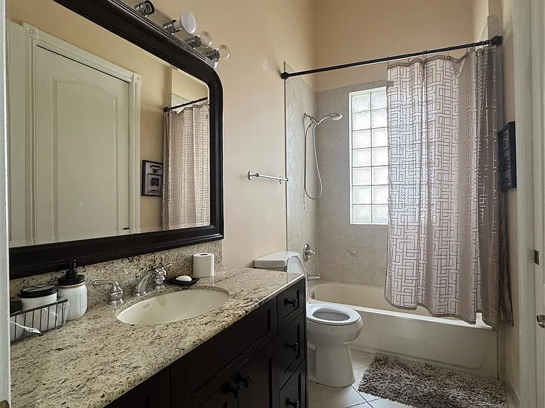 5981 SW 37th Ter — Photo 19