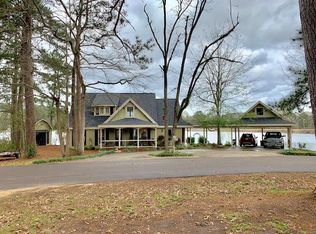 402 Lakeview Ave, McComb, MS 39648