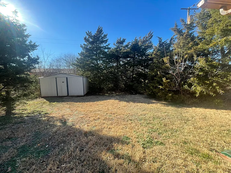 2505 Cherokee Dr — Photo 11