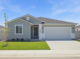 673 W Novak Dr, Emmett, ID 83617