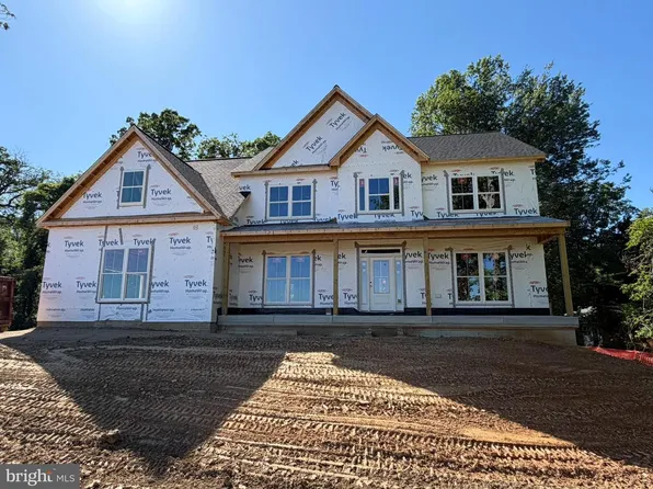 2108 Dennings Rd, New Windsor, MD 21776