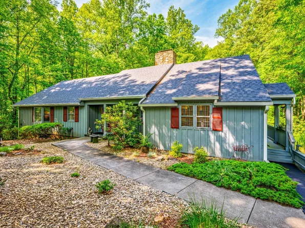 4741 John Scott Dr, Lynchburg, VA 24503