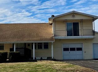 4620 N Alby Rd, Godfrey, IL 62035