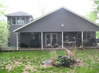 3064 Lodge Rd SW, Sherrodsville, OH 44675